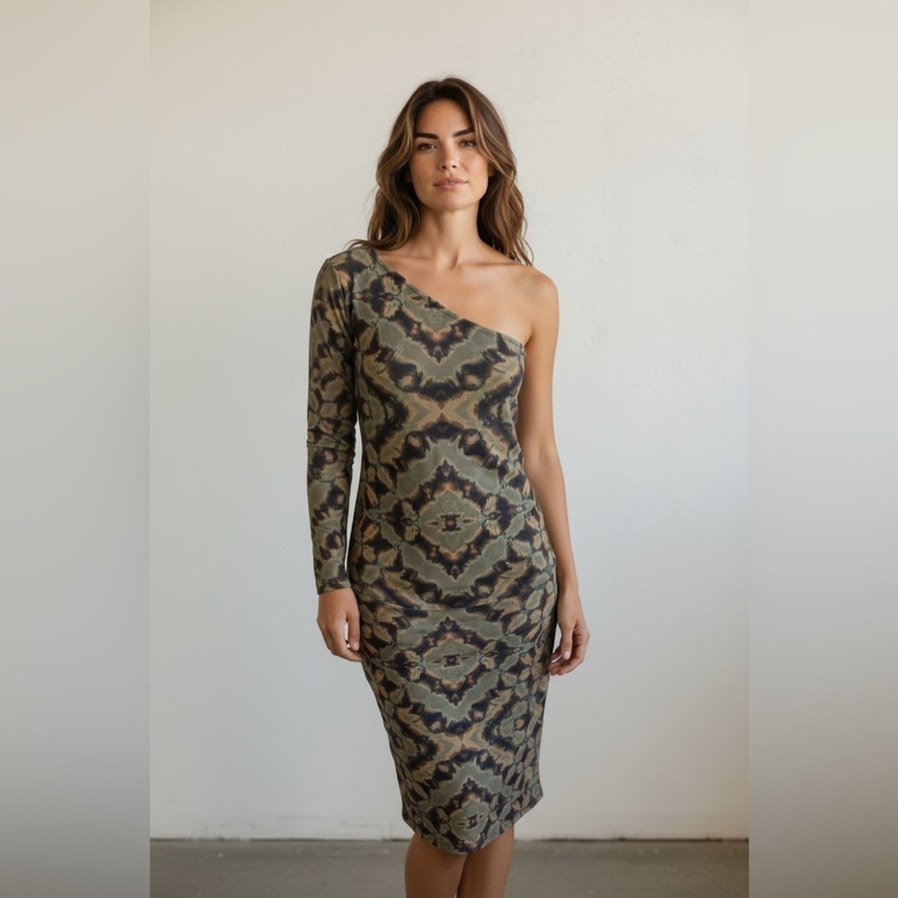 Deborah VIERECK Chic One-Shoulder Patterned Dress in Olive and Black Size XS